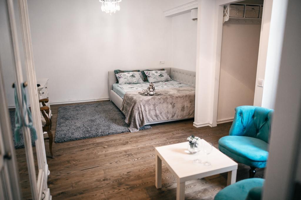 Apartment Natalya Lviv Extérieur photo